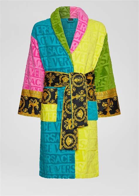 china versace robe manufacturer|where is Versace manufactured.